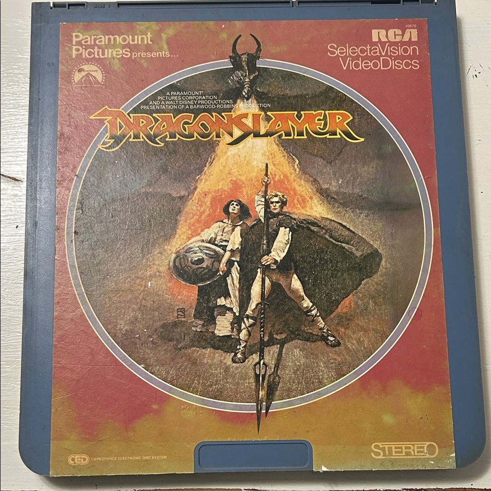 DRAGONSLAYER SELECTAVISION VIDEODISC  RCA DRAGON SLAYER VINTAGE 1982